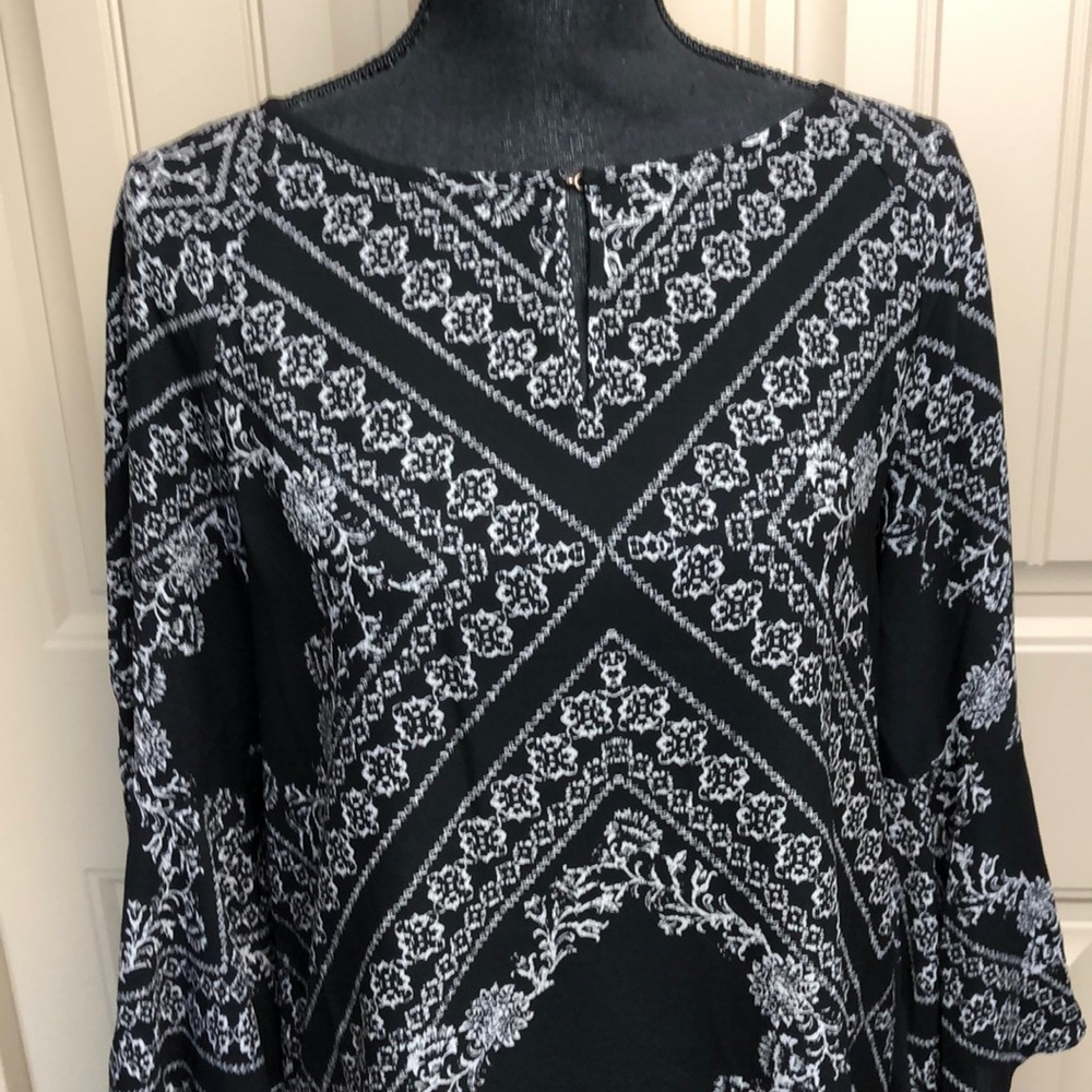 Blouse with Bell Sleeves Size XS - Picture 2 of 11